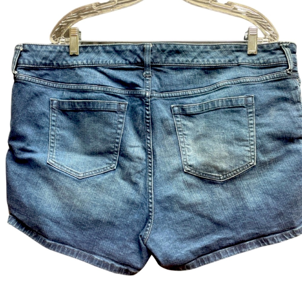 Torrid Dark Wash Lace Up Side High Waisted Jean Shorts Sz 20 - Picture 2 of 7